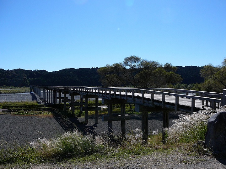 Shizuoka- cầu gỗ Horai 